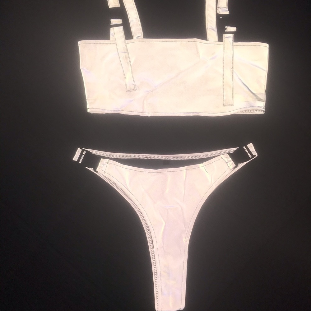 Reflective set